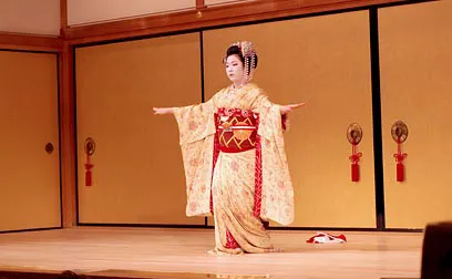 祗園で日本の伝統芸能にふれる1時間