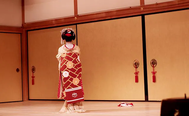 祗園で日本の伝統芸能にふれる1時間