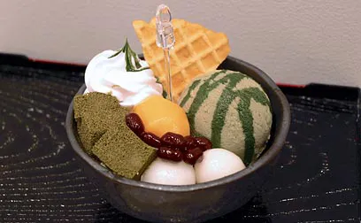 京都タワーサンドで食品サンプルの抹茶パフェ作り