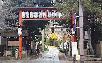 「粟田神社」まで徒歩約4分（約380m）