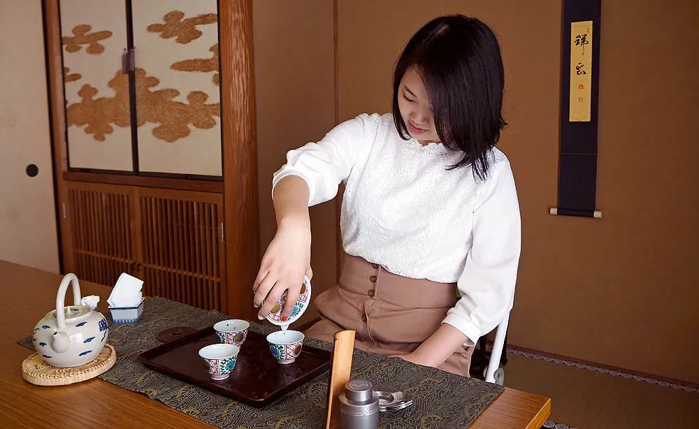 京の街中で雅な煎茶道の世界へ