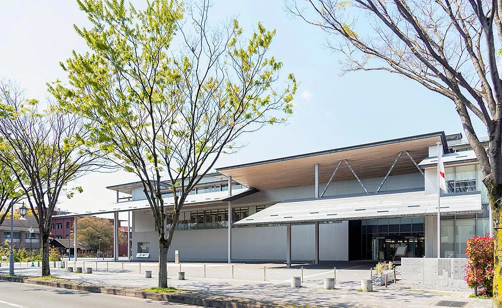 京都府立京都学・歴彩館：京都の歴史や文化の研究・資料の収集などを行う拠点として2017年に誕生