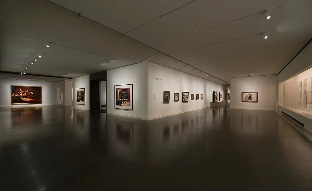 京都国立近代美術館：所蔵作品が様々なテーマで展示されるコレクションギャラリー