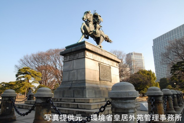 楠公　銅像