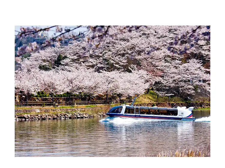 恵那峡遊覧船 春イメージ