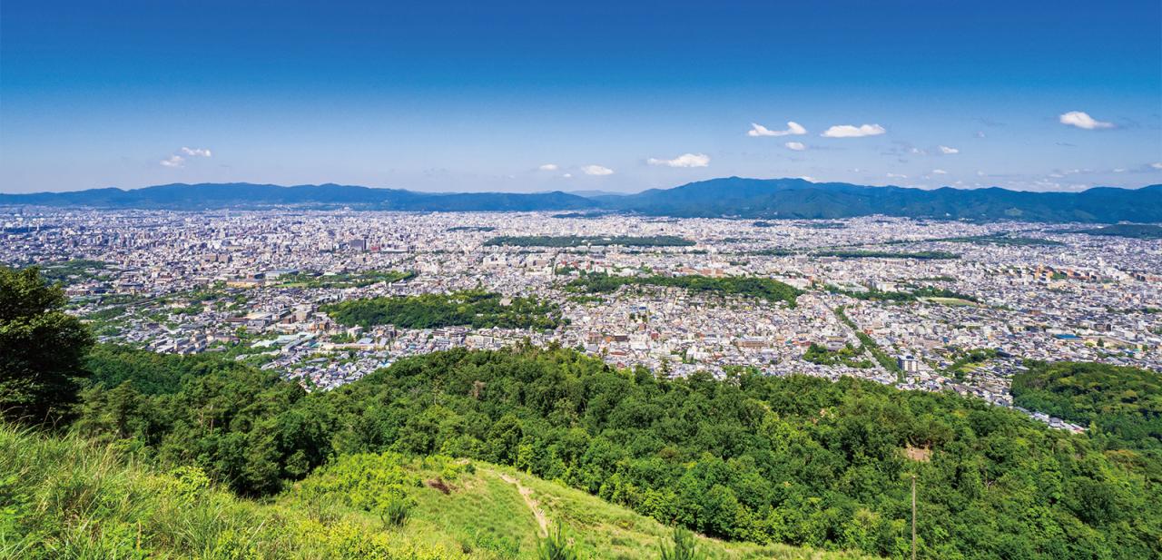 登山好きにもおすすめ。立秋の京都で楽しむ、山登りとまち歩き