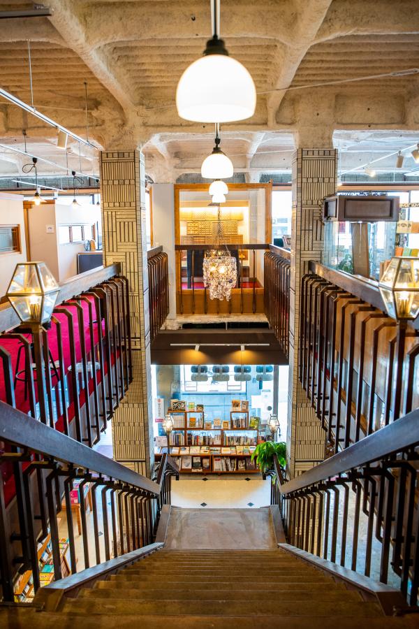 ひらく本屋 東文堂本店（多治見） − 「日本全国タイル遊覧」吉田真紀