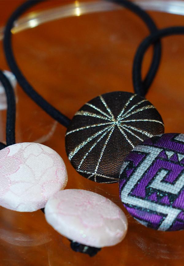 光の織物に魅せられて。〈光峯錦織工房〉でアクセサリーづくり。