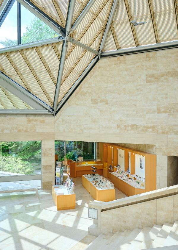 「MIHO MUSEUM」のミュージアムショップで見つけたアイテムで、自然に寄り添う暮らしを始める。