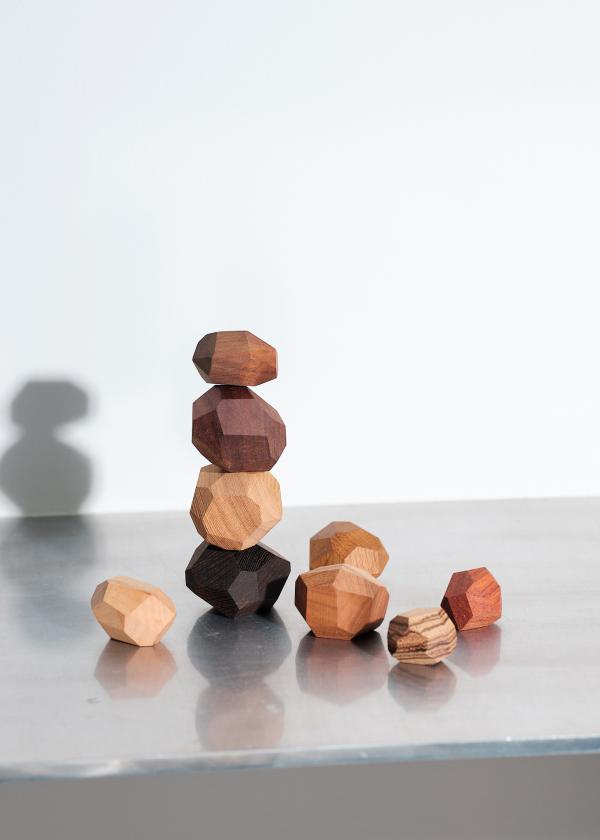 「東京都現代美術館」のミュージアムショップ「NADiff contemporary」で感覚を研ぎ澄ませ、次世代アーティストに出会う。