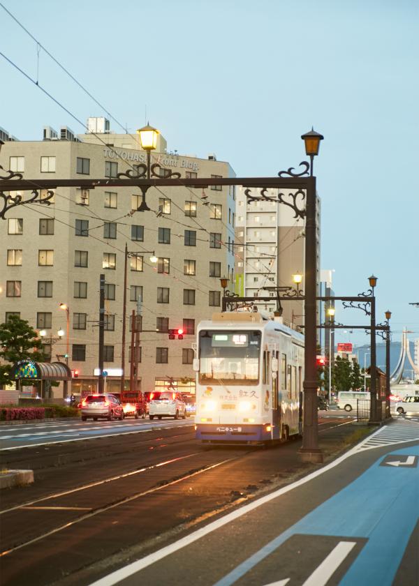 「豊橋鉄道市内線」に乗って、豊橋のレトロをたどる旅。