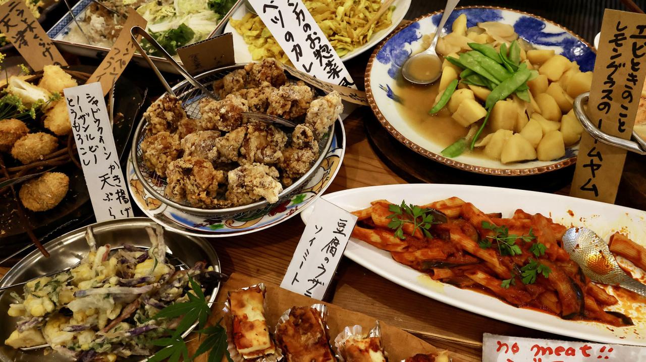 多国籍なオリジナルメニューのお惣菜がズラリ！