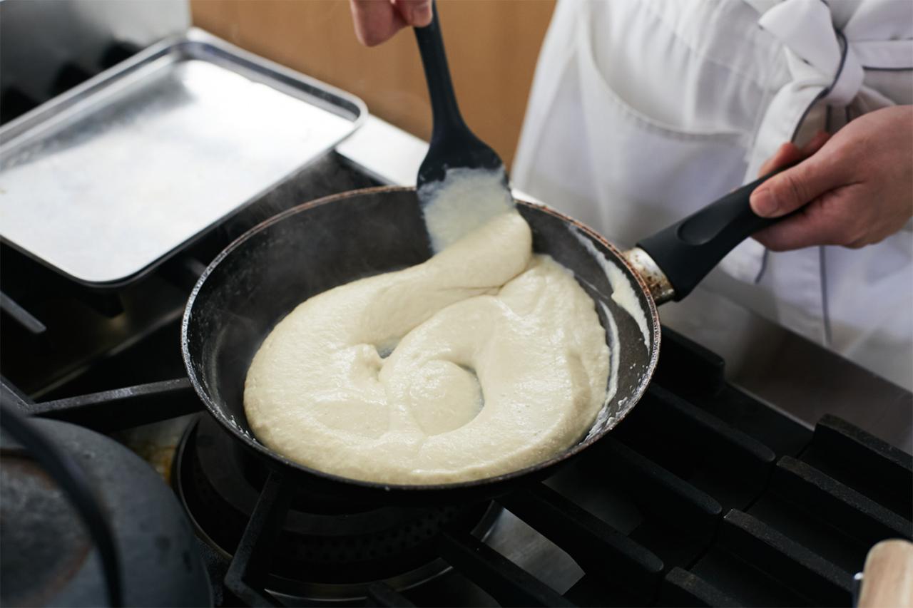 味見させていただくと、チーズそのものの味でまた驚き！