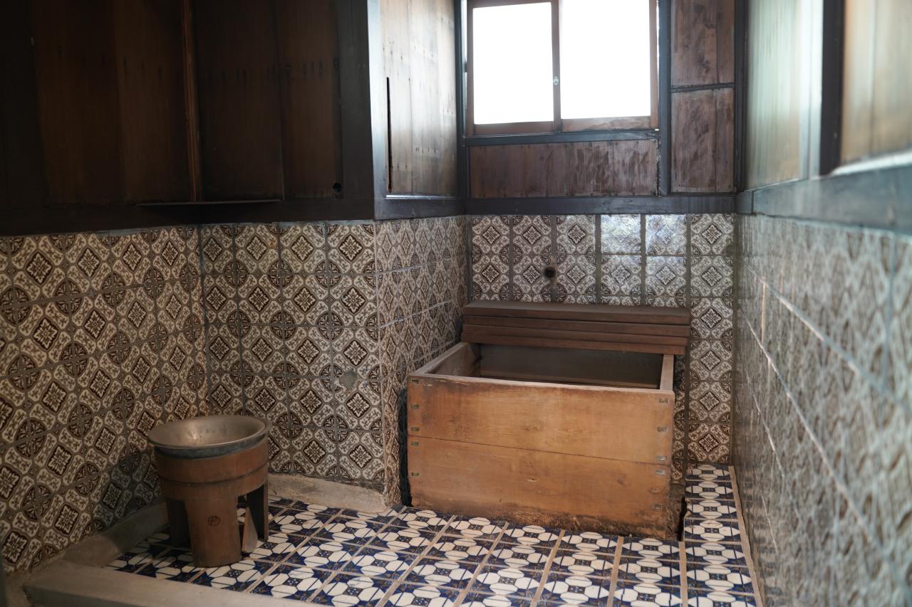 実際に使用されていたというお風呂。なんて贅沢な造り！