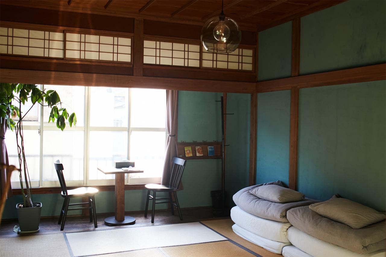 和モダンな雰囲気の気持ちのよい個室