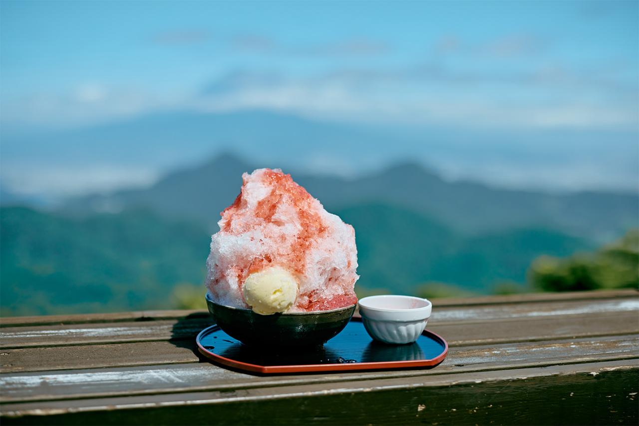 「プレミアムかき氷（伊豆いちご）」2,100円。※期間限定