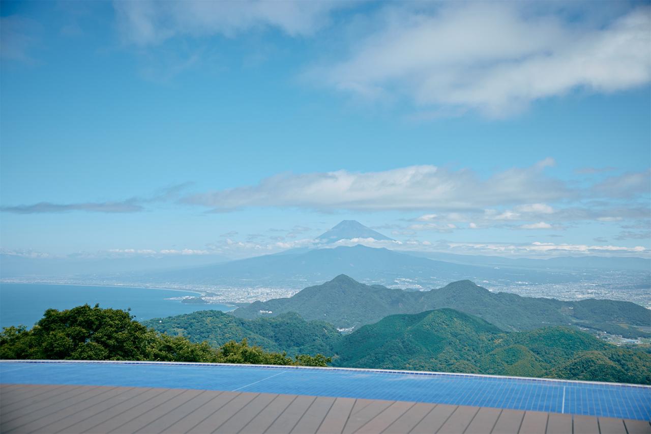 山頂の「アクアリング」から富士山がはっきり見えた。