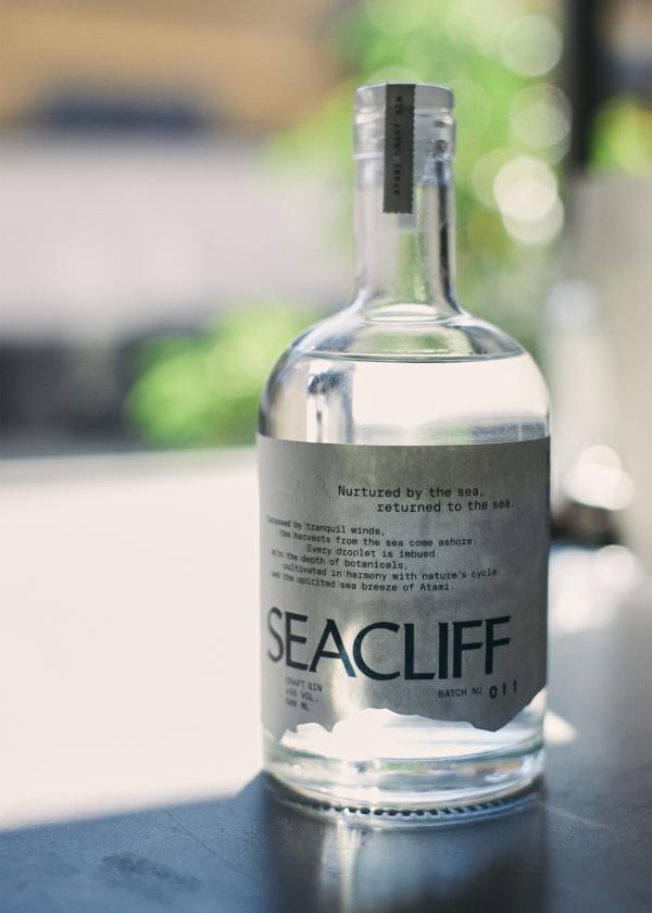 「SEACLIFF 熱海蒸溜所」のクラフトジンづくりに触れる旅