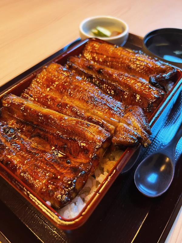 著名人も訪れる、三島うなぎの名店。〈すみの坊 本町店〉